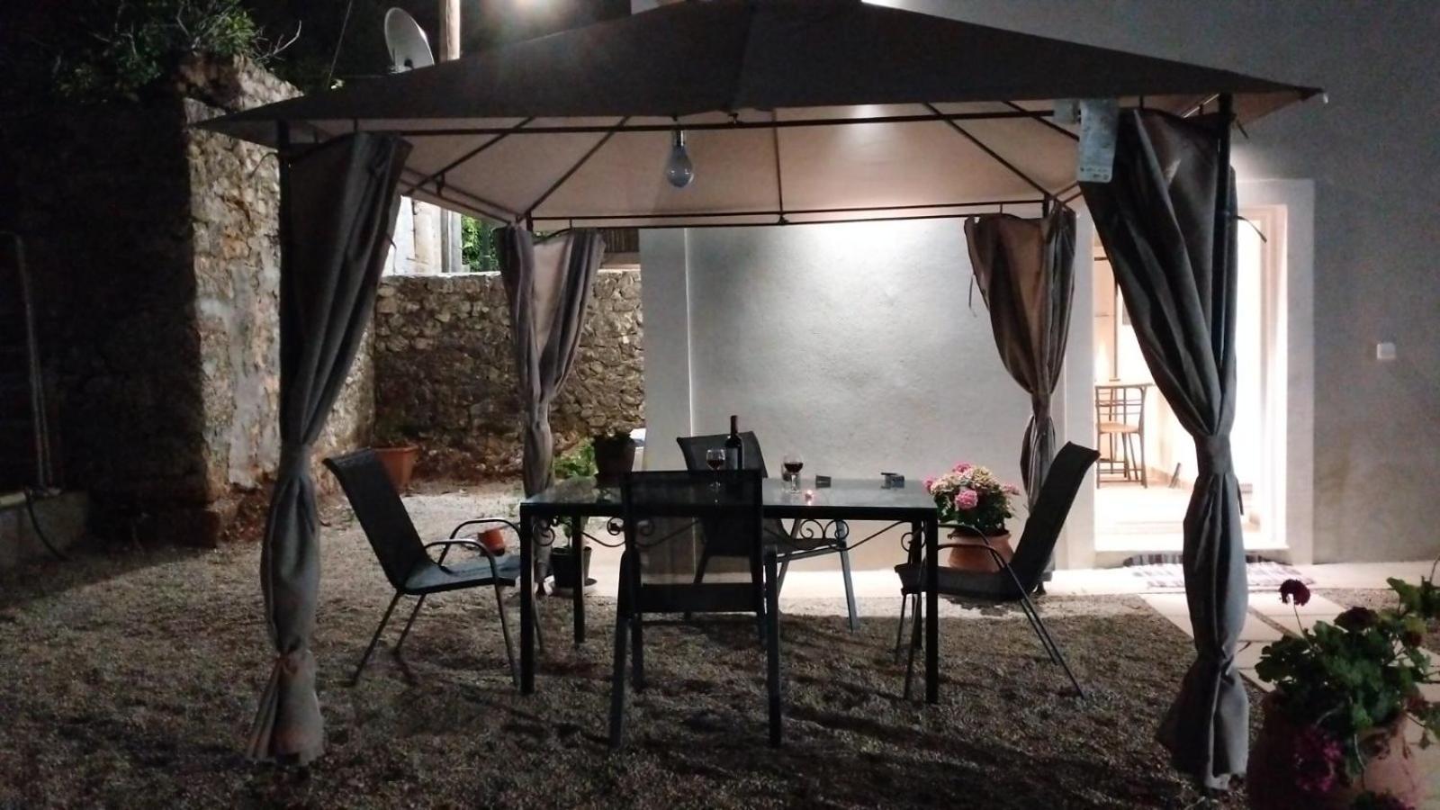 Vikou House Villa Yírion Buitenkant foto