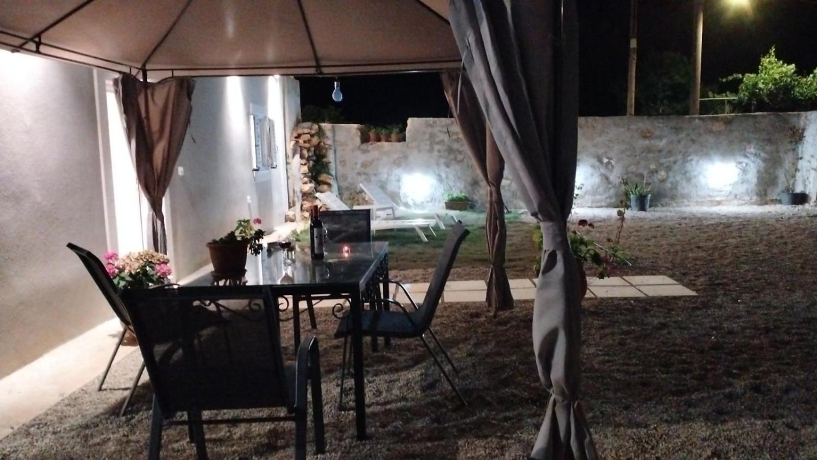 Vikou House Villa Yírion Buitenkant foto